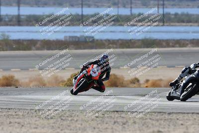 media/Nov-16-2025-Race Pace (Sun) [[8c5fa54630]]/Verified Riders/3-Turn 14 (1045am)/